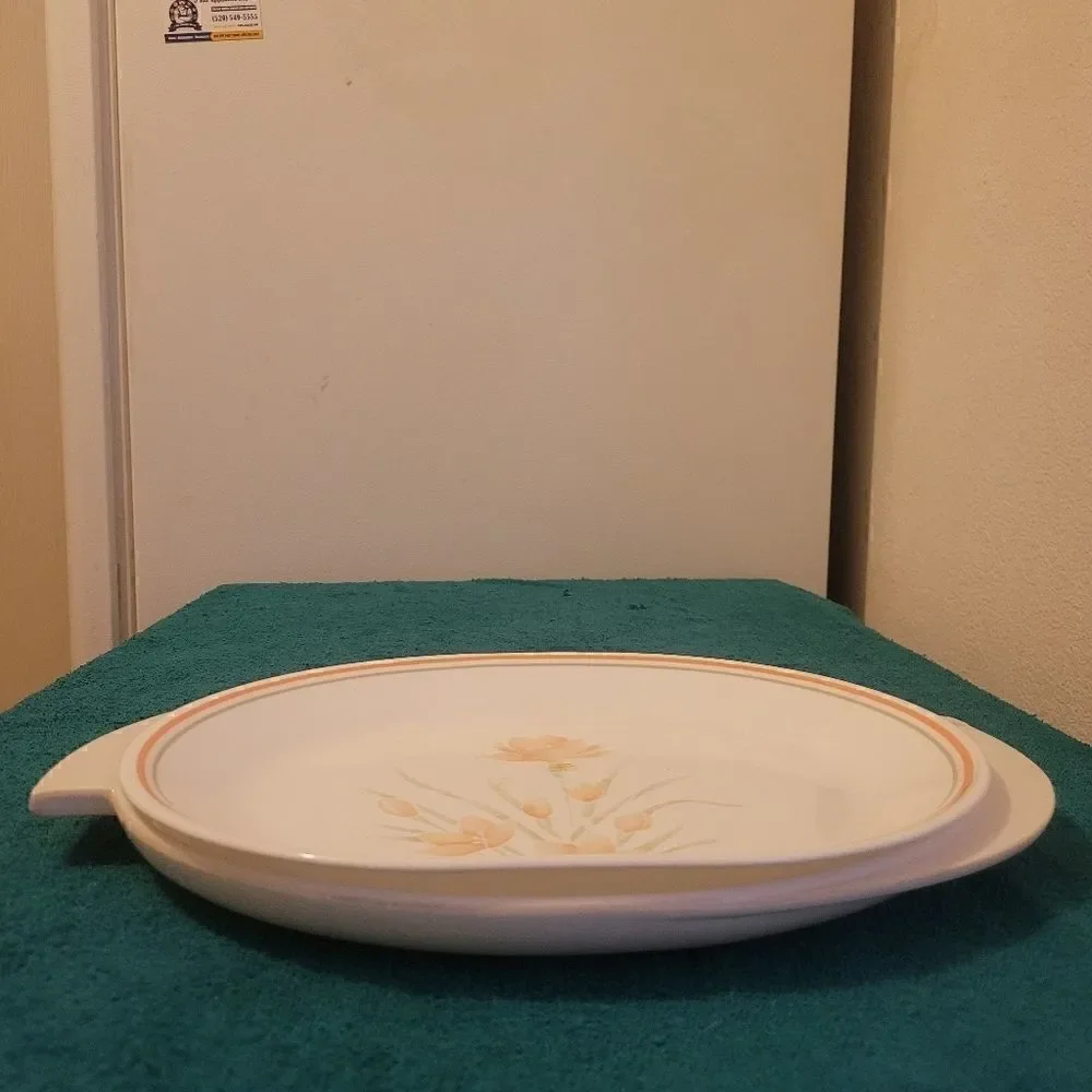 Boonton serving platter holder